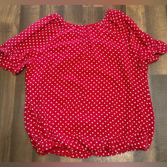 Dressbarn Red Top with White Polka Dots - Picture 4 of 8
